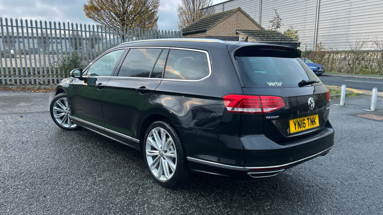 Volkswagen Passat 2.0 TDI R-Line 5dr DSG Diesel Estate